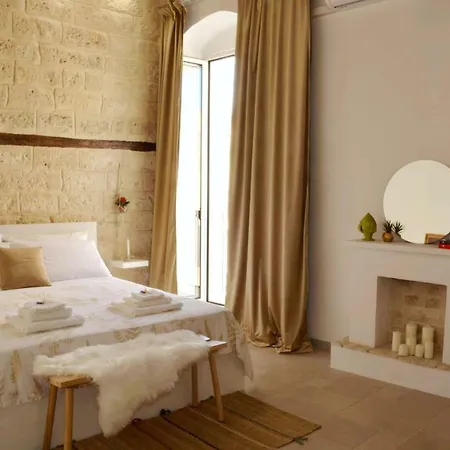Casa Albicocca - In The Heart Of The Old Town Apartment *